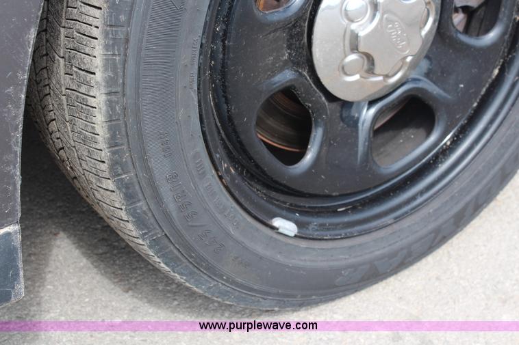 image for item I5975 2013 Ford Taurus Police