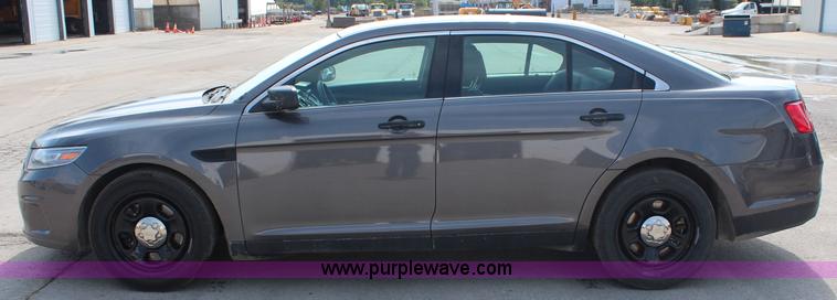 image for item I5976 2013 Ford Taurus Police