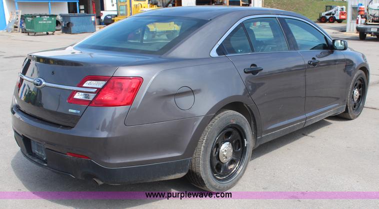 image for item I5976 2013 Ford Taurus Police