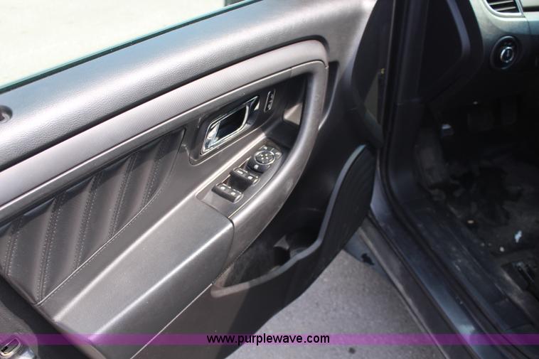 image for item I5976 2013 Ford Taurus Police