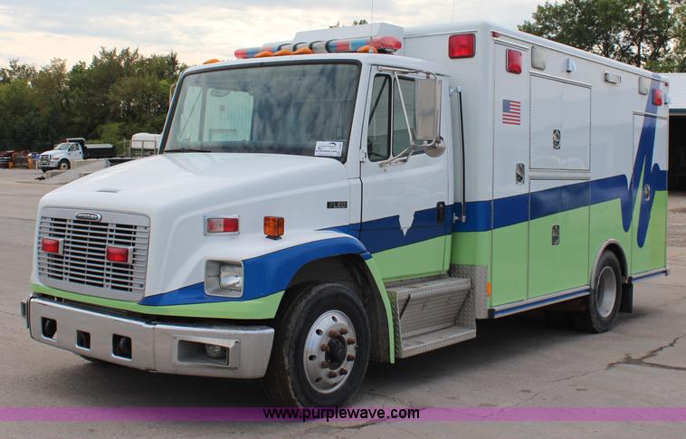 image for item I5986 1998 Freightliner FL60 ambulance