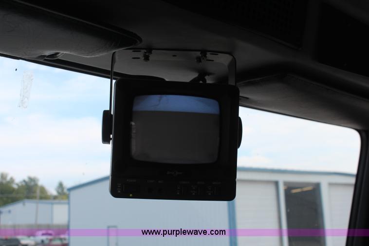 image for item I5986 1998 Freightliner FL60 ambulance