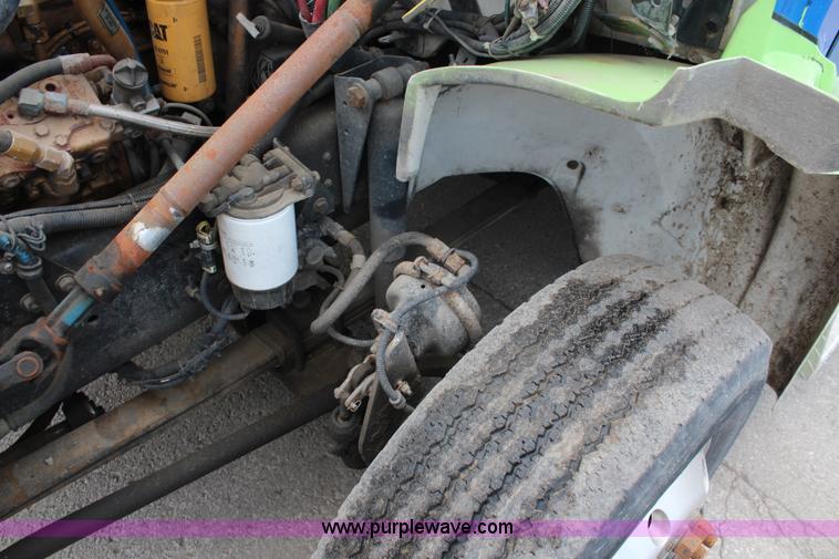 image for item I5986 1998 Freightliner FL60 ambulance