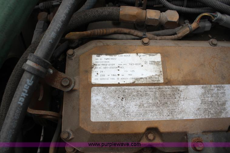 image for item I5986 1998 Freightliner FL60 ambulance