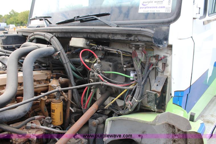 image for item I5986 1998 Freightliner FL60 ambulance