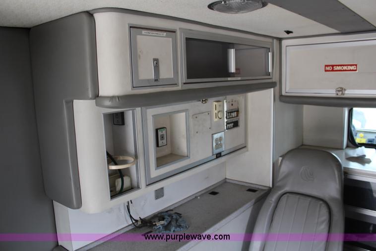 image for item I5986 1998 Freightliner FL60 ambulance