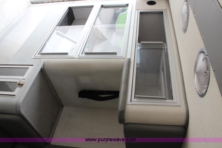 image for item I5986 1998 Freightliner FL60 ambulance