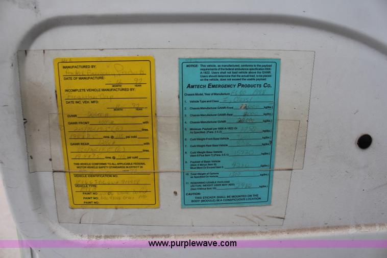 image for item I5986 1998 Freightliner FL60 ambulance