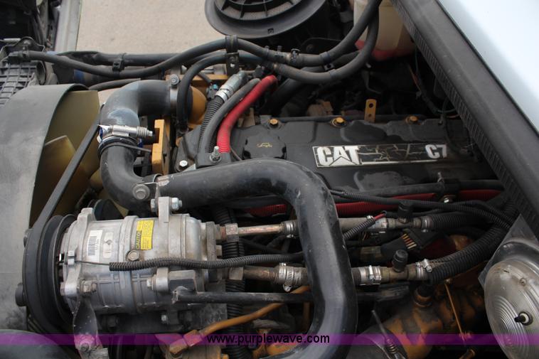 image for item I5988 2005 Freightliner Business Class M2 ambulance