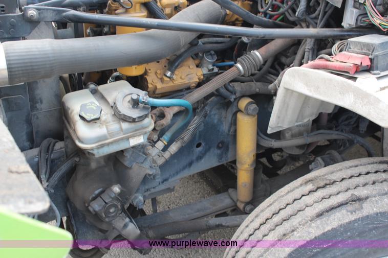 image for item I5988 2005 Freightliner Business Class M2 ambulance