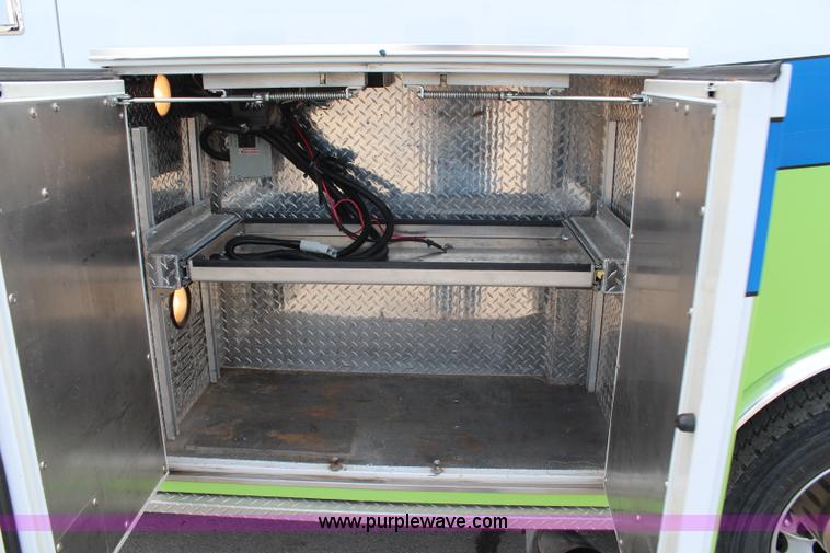 image for item I5988 2005 Freightliner Business Class M2 ambulance