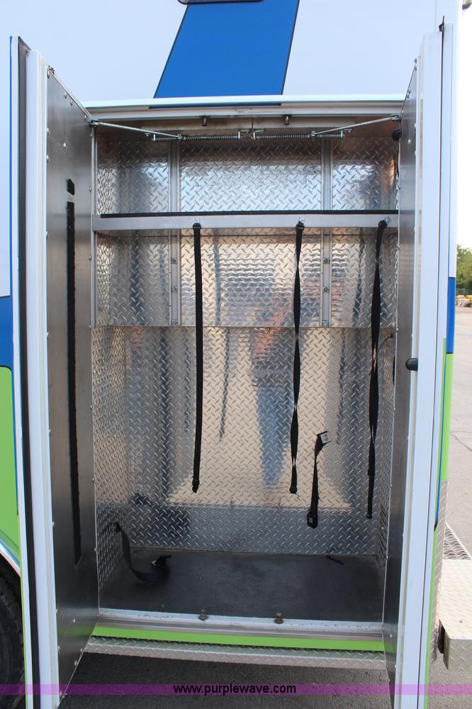 image for item I5988 2005 Freightliner Business Class M2 ambulance