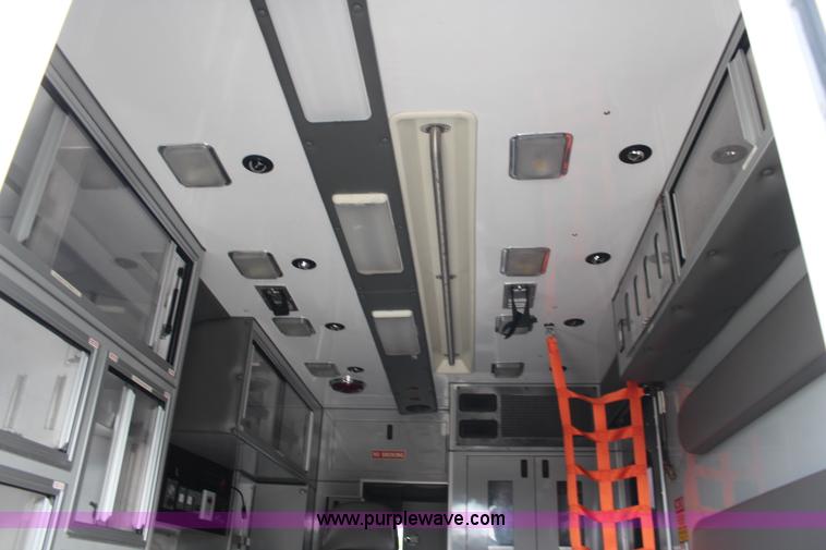 image for item I5988 2005 Freightliner Business Class M2 ambulance