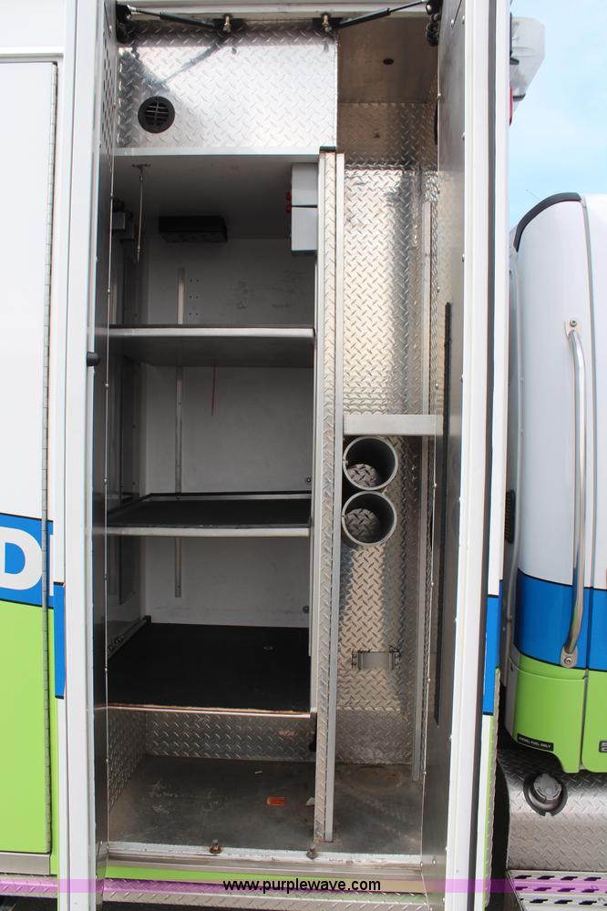 image for item I5988 2005 Freightliner Business Class M2 ambulance