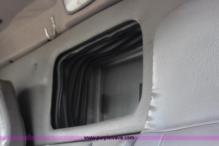 image for item I5988 2005 Freightliner Business Class M2 ambulance