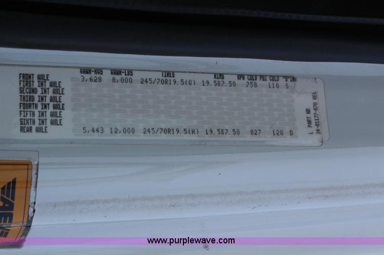 image for item I5988 2005 Freightliner Business Class M2 ambulance