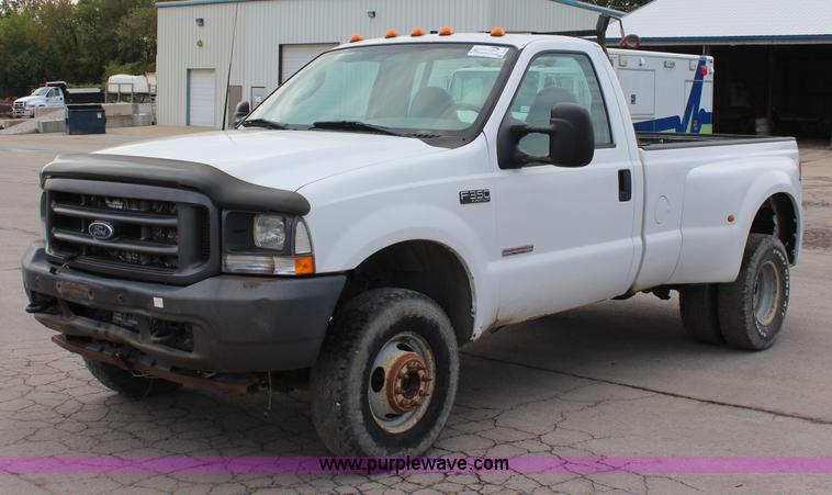 image for item I5989 2003 Ford F350 Super Duty XL pickup truck