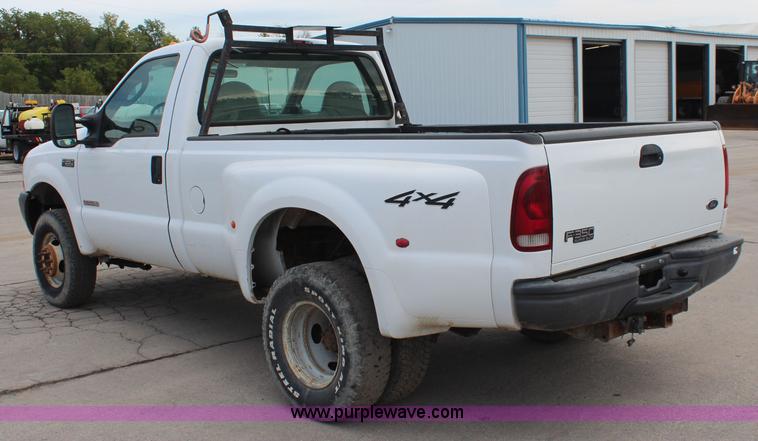 image for item I5989 2003 Ford F350 Super Duty XL pickup truck