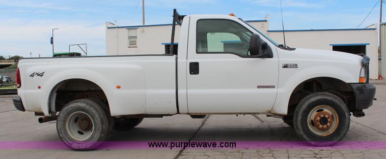 image for item I5989 2003 Ford F350 Super Duty XL pickup truck