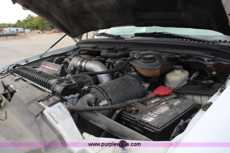 image for item I5989 2003 Ford F350 Super Duty XL pickup truck