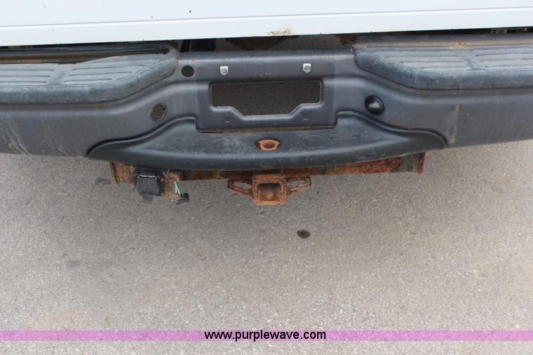 image for item I5989 2003 Ford F350 Super Duty XL pickup truck