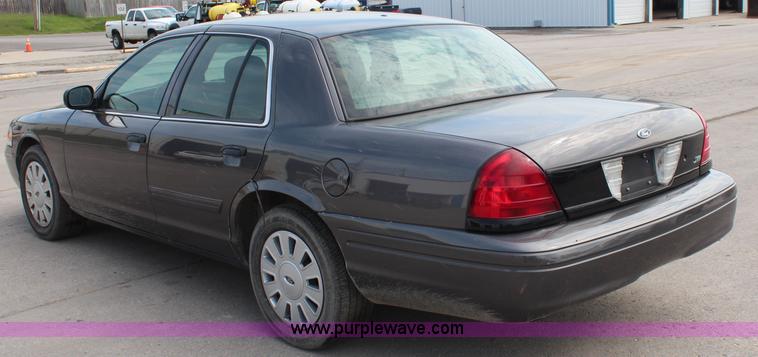 image for item I5996 2011 Ford Crown Victoria Police Interceptor