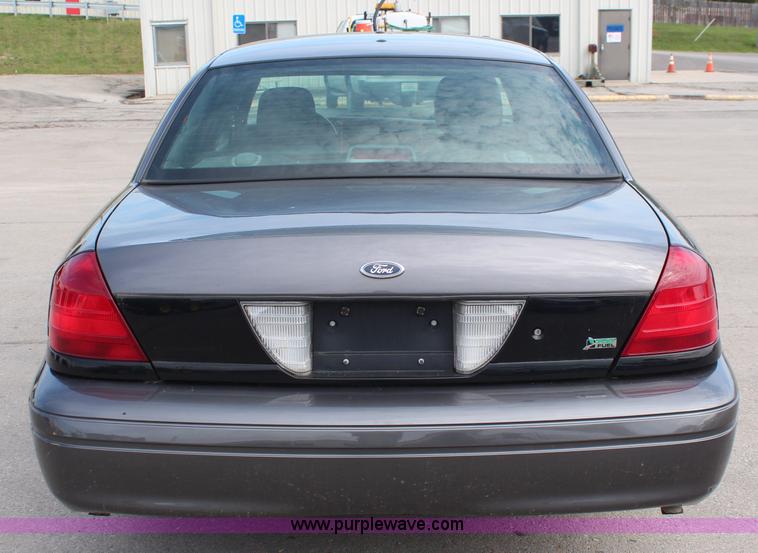 image for item I5996 2011 Ford Crown Victoria Police Interceptor