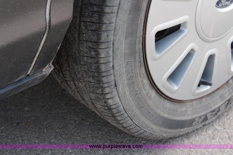 image for item I5996 2011 Ford Crown Victoria Police Interceptor