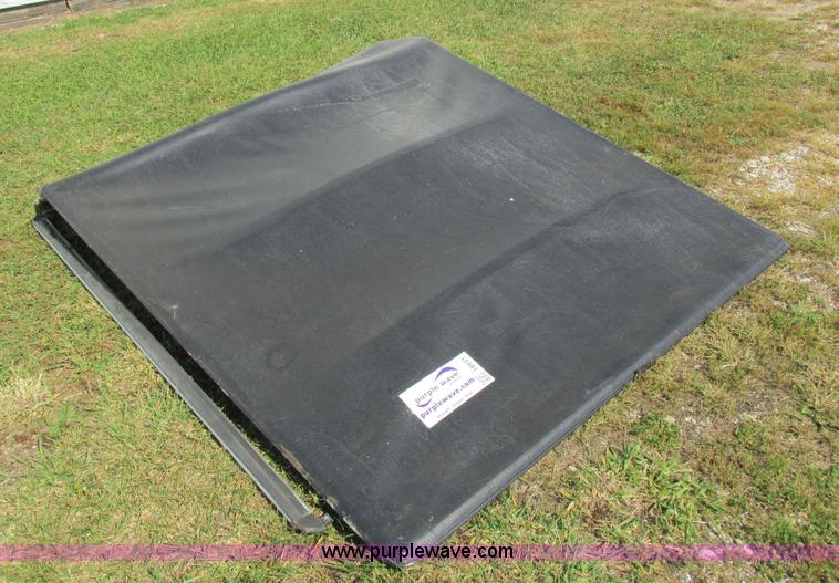 image for item I8931 Truck bed tonneau cover
