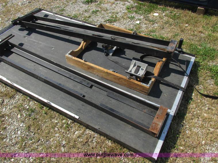 image for item I8932 Truck bed utility tray