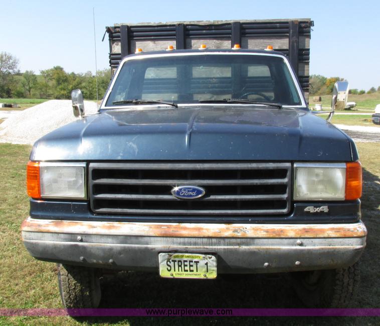 image for item I8936 1988 Ford F350 dump flatbed truck