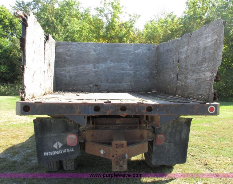image for item I8936 1988 Ford F350 dump flatbed truck