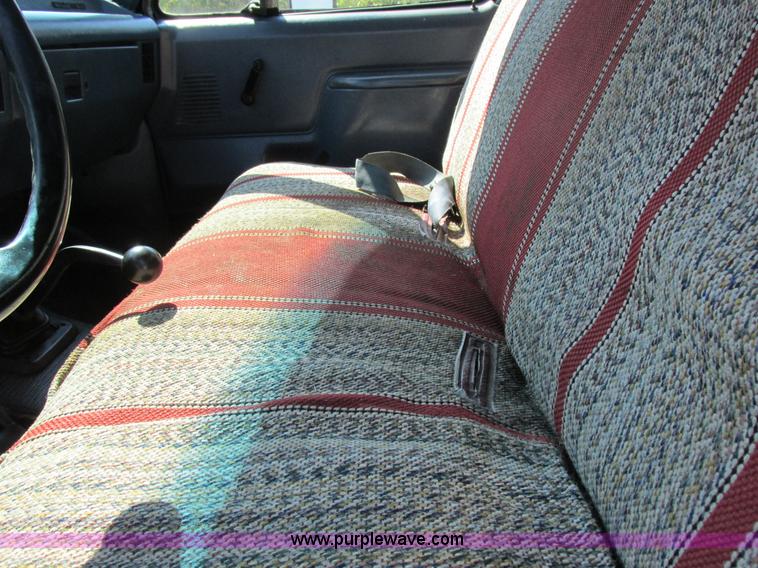 image for item I8936 1988 Ford F350 dump flatbed truck