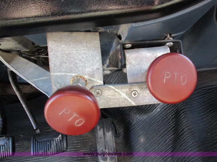 image for item I8936 1988 Ford F350 dump flatbed truck