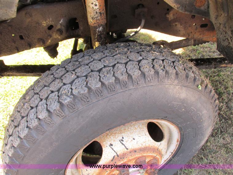 image for item I8936 1988 Ford F350 dump flatbed truck