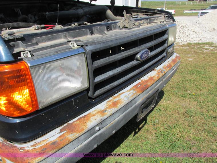 image for item I8936 1988 Ford F350 dump flatbed truck