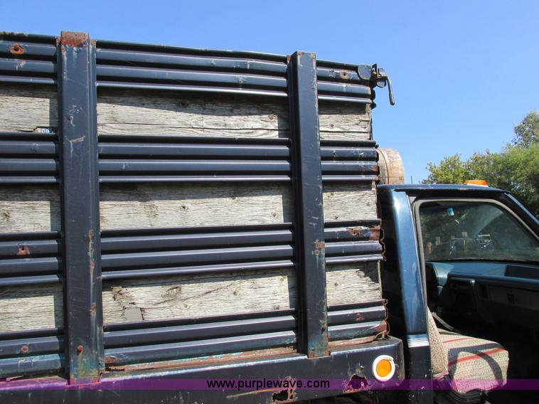 image for item I8936 1988 Ford F350 dump flatbed truck