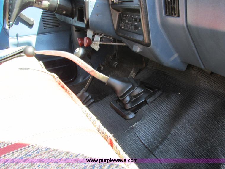 image for item I8936 1988 Ford F350 dump flatbed truck