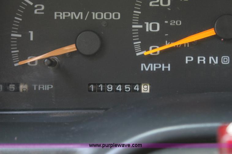 image for item J2233 1999 Chevrolet 3500 utility truck