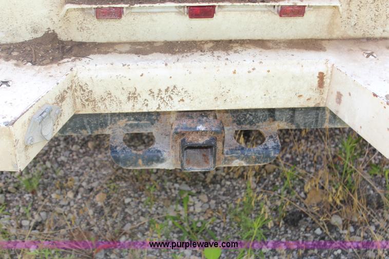 image for item J2233 1999 Chevrolet 3500 utility truck