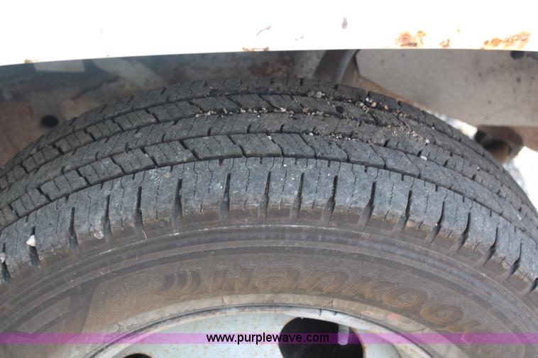 image for item J2233 1999 Chevrolet 3500 utility truck