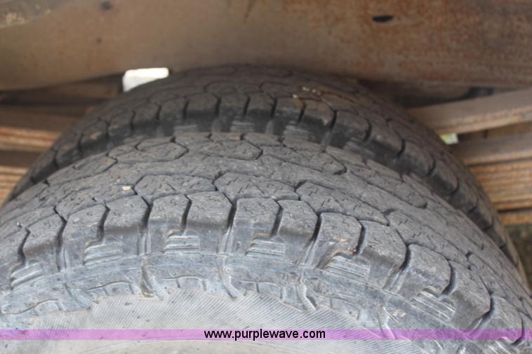 image for item J2233 1999 Chevrolet 3500 utility truck