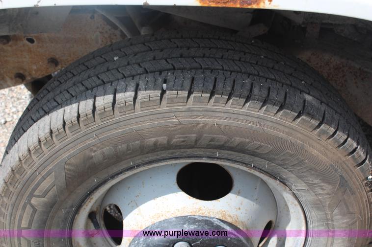 image for item J2233 1999 Chevrolet 3500 utility truck