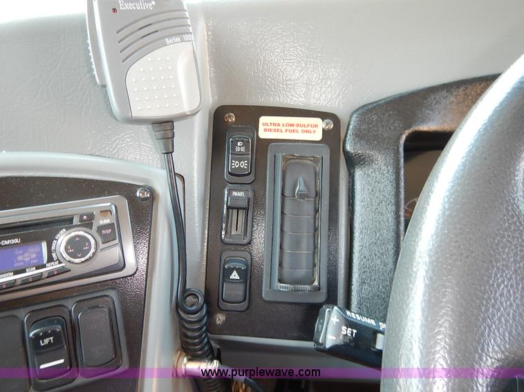 image for item J3003 2009 Blue Bird Vision school bus