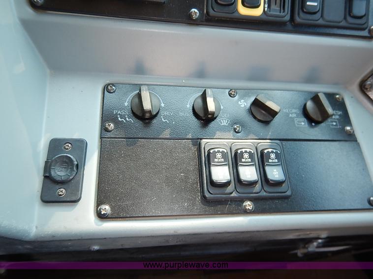 image for item J3003 2009 Blue Bird Vision school bus