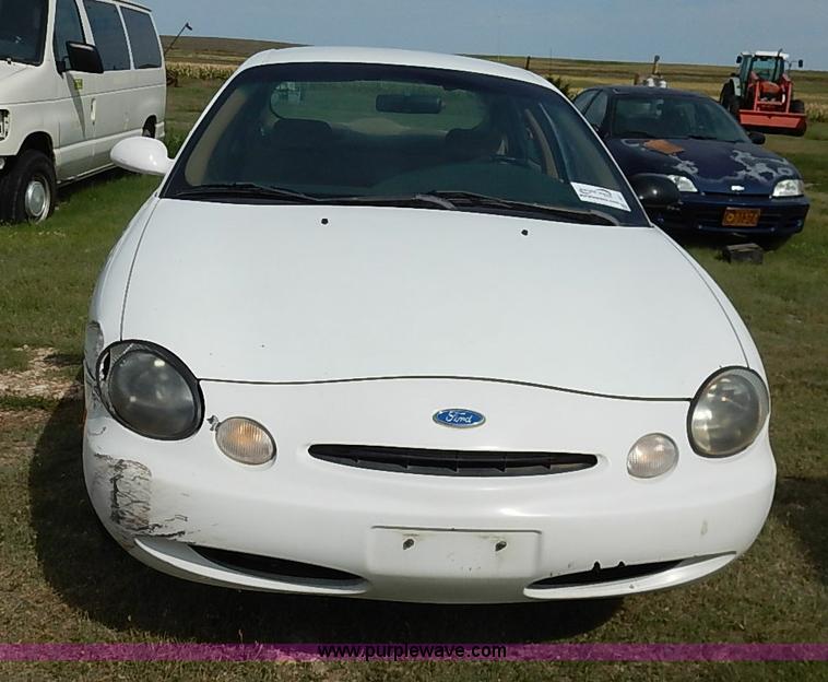 image for item J3011 1997 Ford Taurus GL
