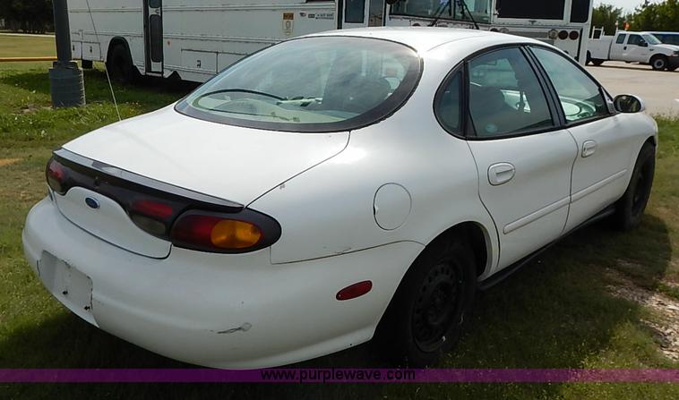 image for item J3011 1997 Ford Taurus GL