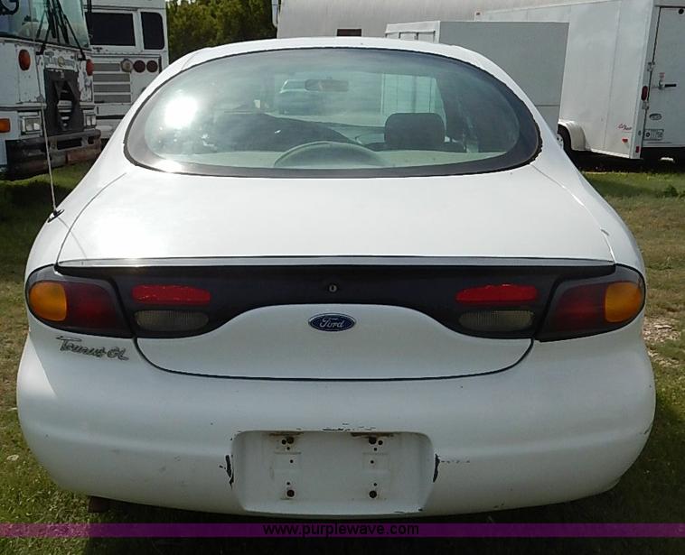 image for item J3011 1997 Ford Taurus GL