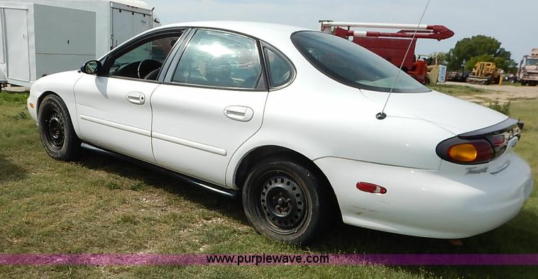 image for item J3011 1997 Ford Taurus GL