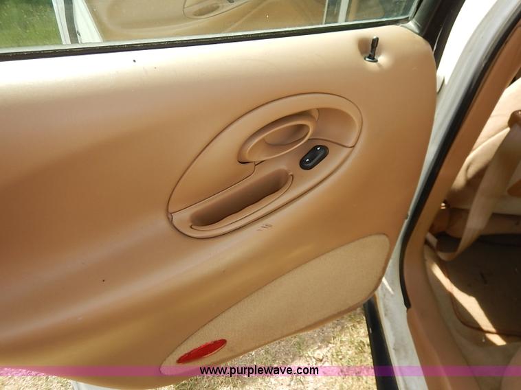 image for item J3011 1997 Ford Taurus GL